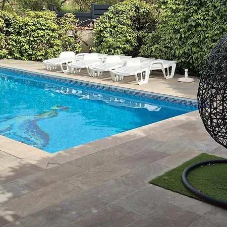 Villa Familiale Piscine Prive Sans Vis A Vis