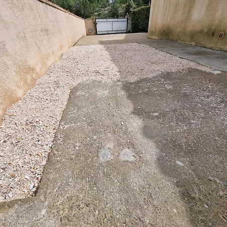 Villa Familiale Piscine Prive Sans Vis A Vis Bages (Aude)