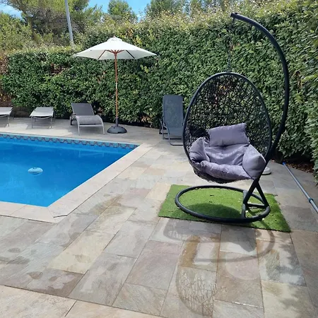 Familiale Piscine Prive Sans Vis A Vis Villa *