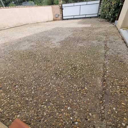 Familiale Piscine Prive Sans Vis A Vis Villa Bages (Aude)